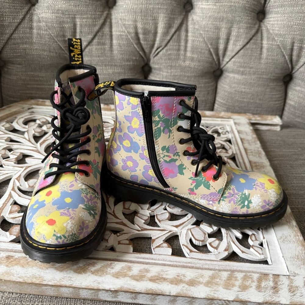 Dr. Martens Floral Combat Boots women’s 5 - Picture 4 of 10